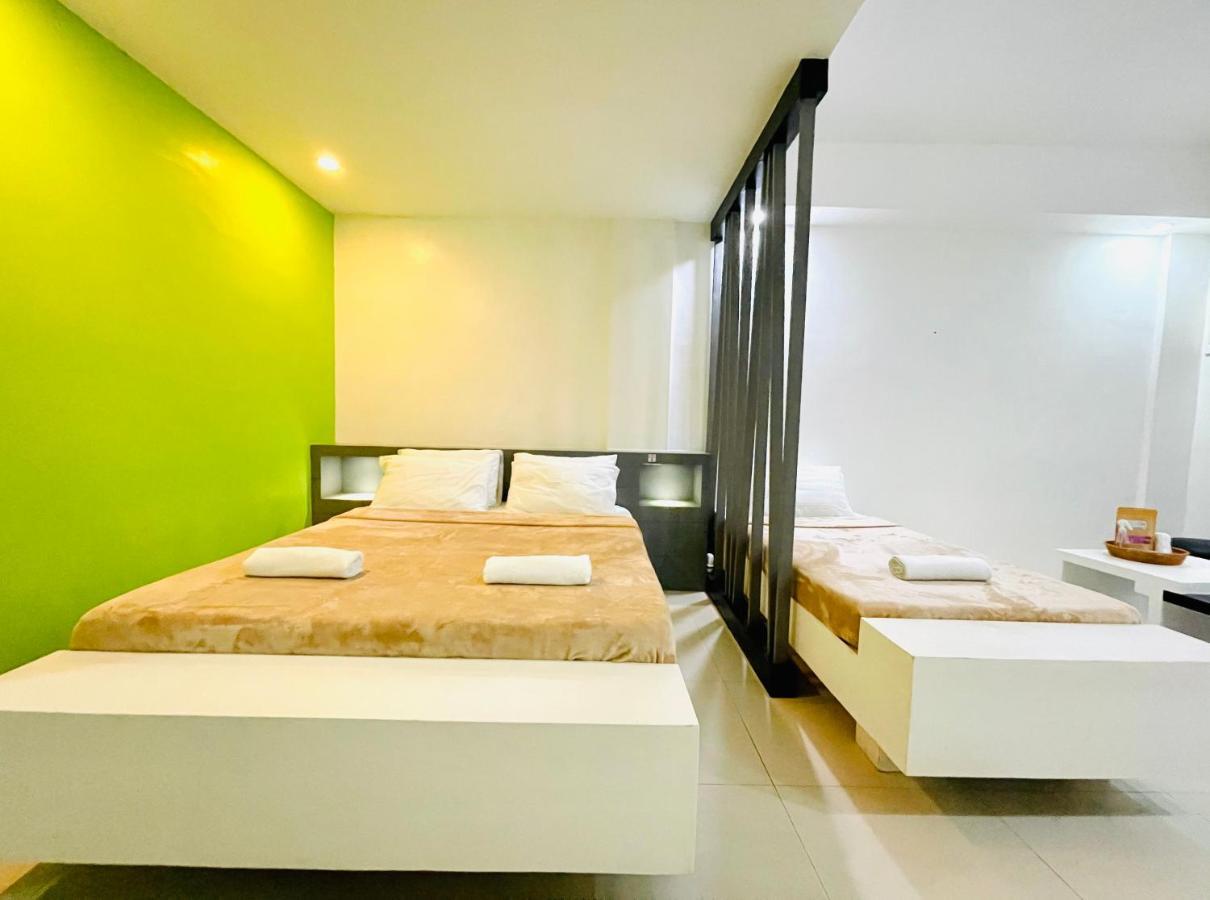 Amable Suites Hotel Balabag  ภายนอก รูปภาพ